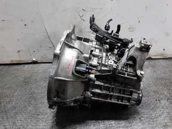 ISUZU KB PETROL AUTO 6VDI V6 (A)